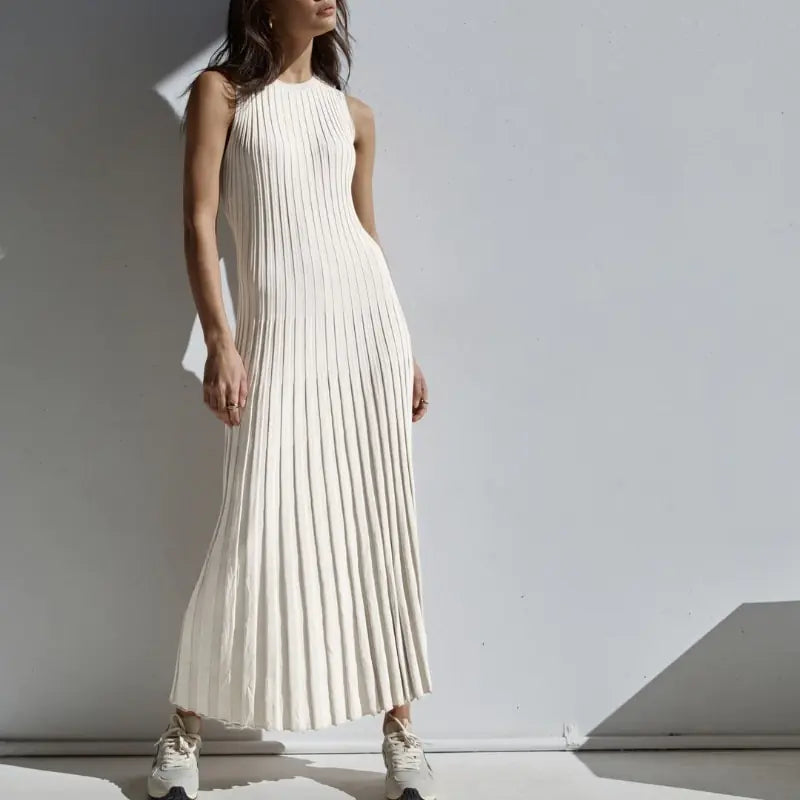 Lora - White Maxi Dress