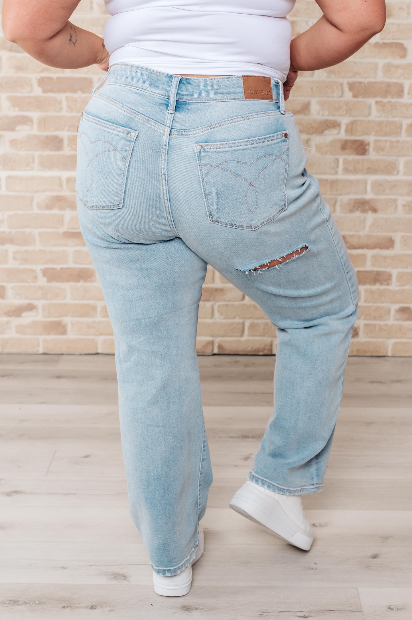 High Rise 90's Straight Jeans